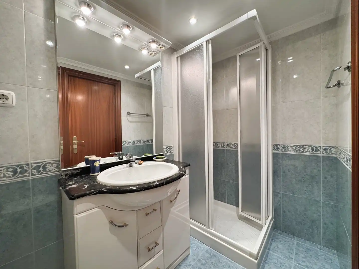 Bathroom of Flat for sale in Leioa
