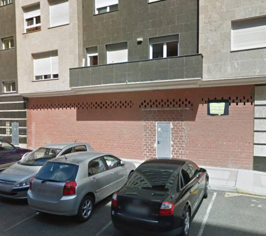 Local comercial en Alquiler en Calle El Hayedo 6 Bajo 24007 Leon en San Mamés - La Palomera