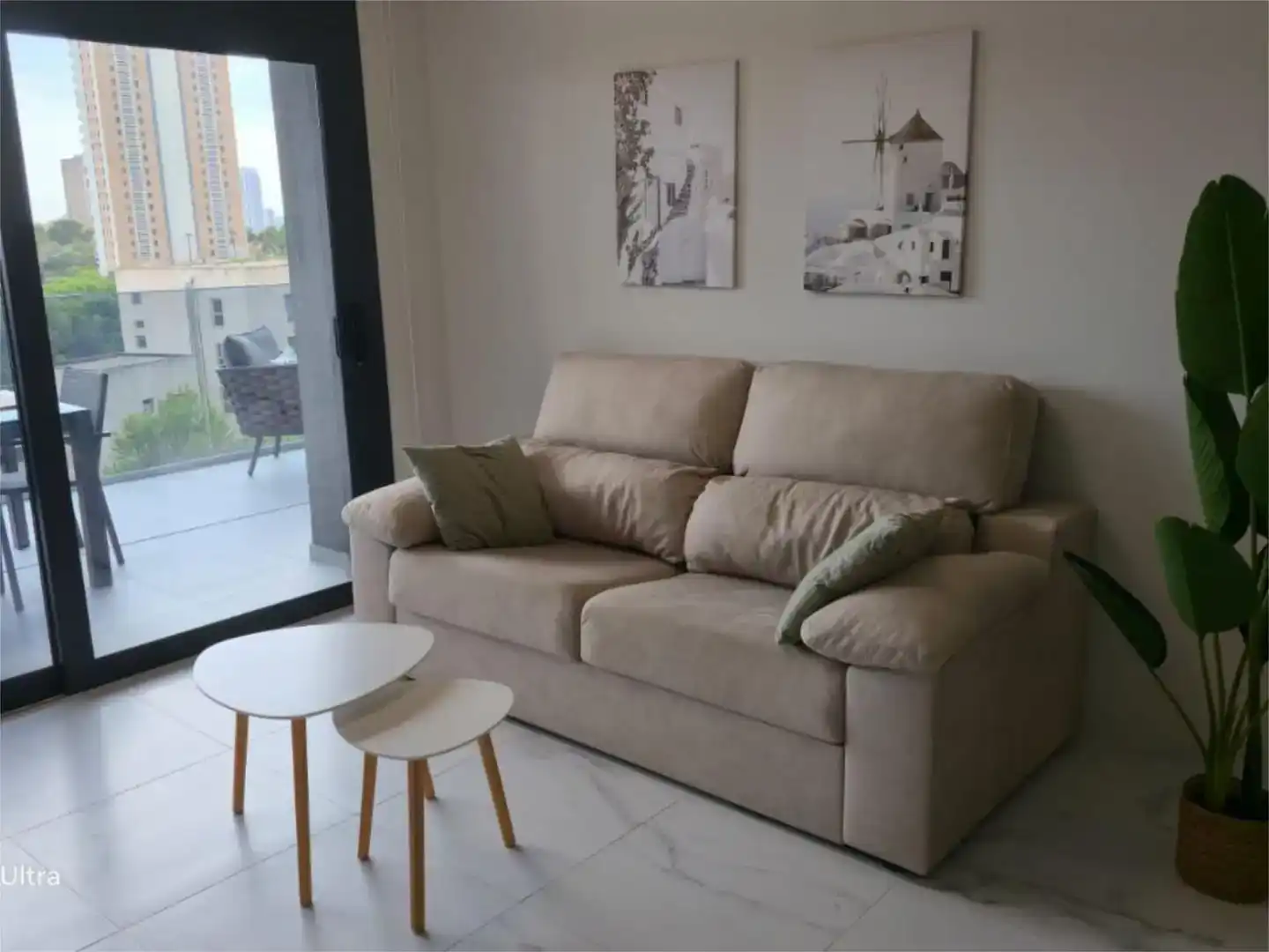 Living room of Flat for rent in Benidorm  with Air Conditioner, Private garden and Swimming Pool