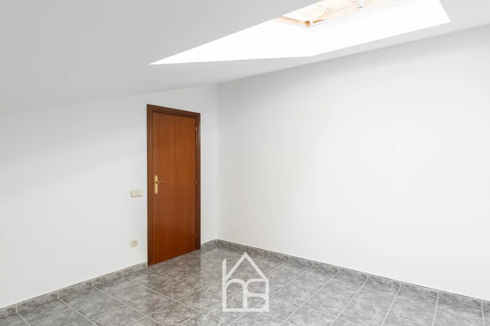 Casa adosada en venda en Cornellà de Llobregat amb Aire condicionat, Calefacció i Terrassa