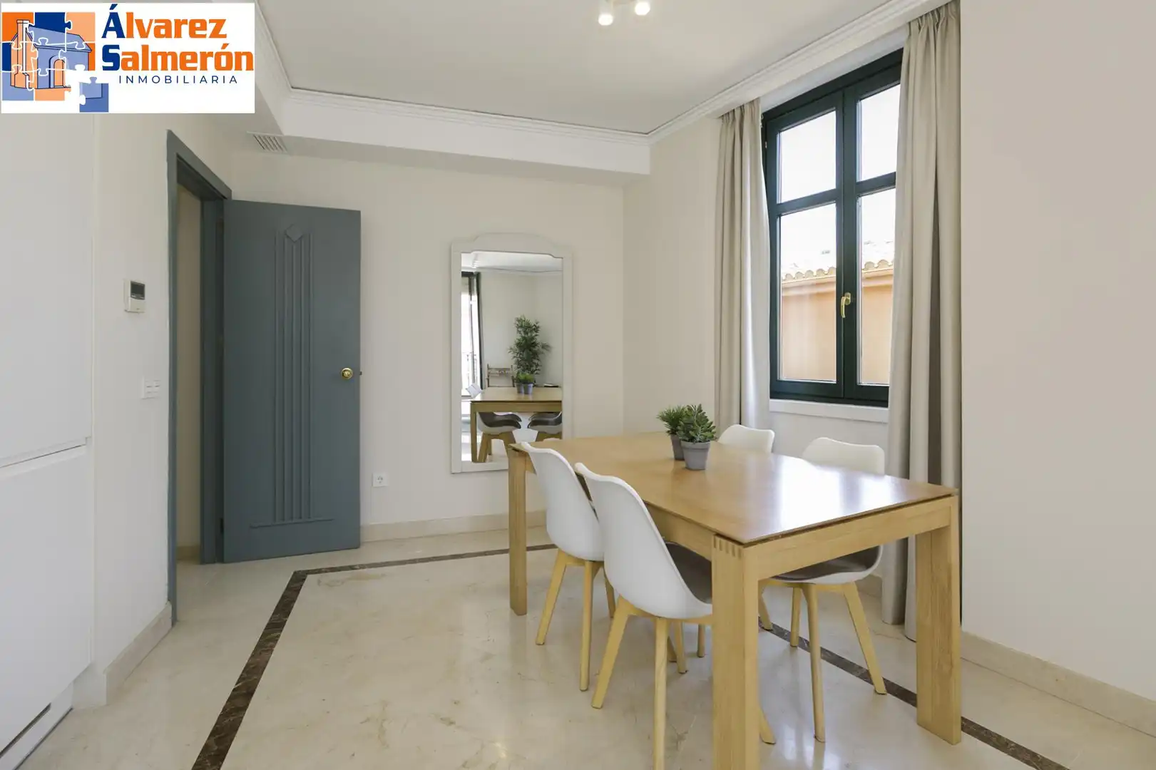 Apartament amb ascensor en venda a Calle Gran Vía de Colón #46 4º, imagen 3