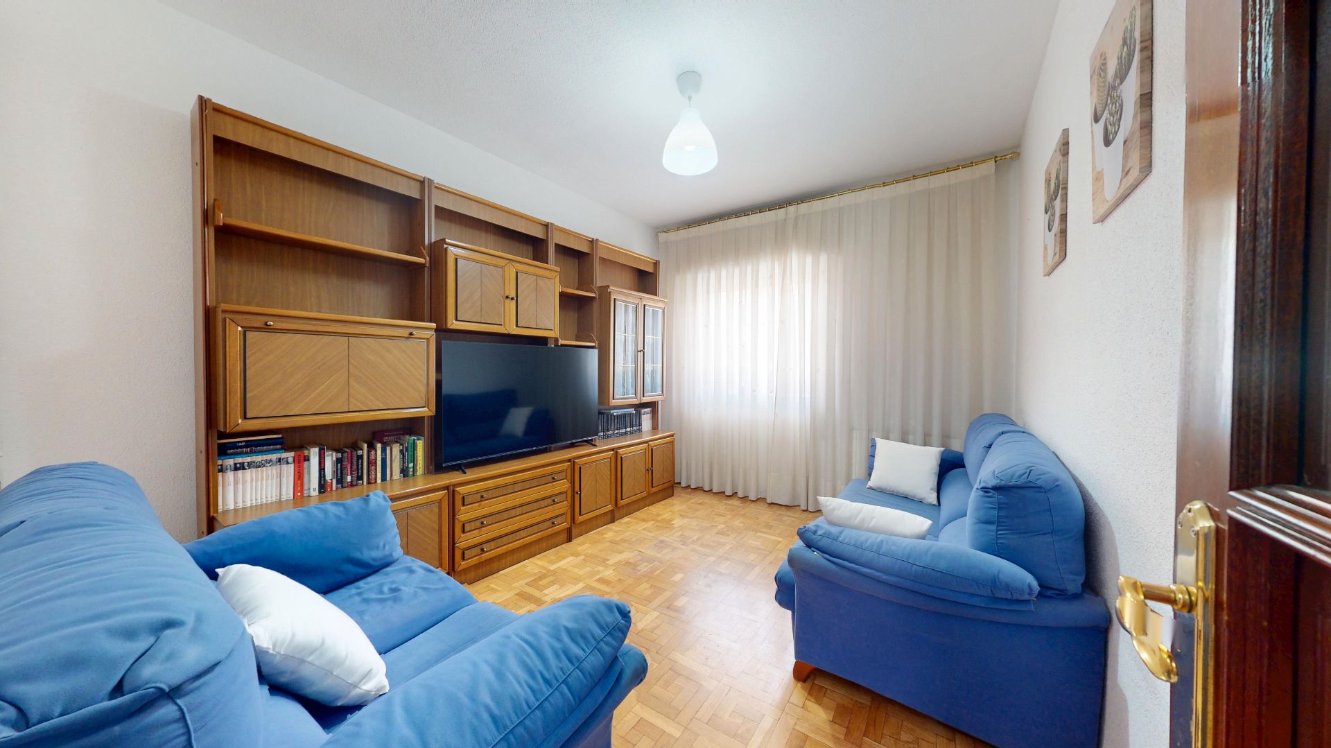 Sala d'estar de Pis en venda en  Madrid Capital amb Aire condicionat, Calefacció i Parquet