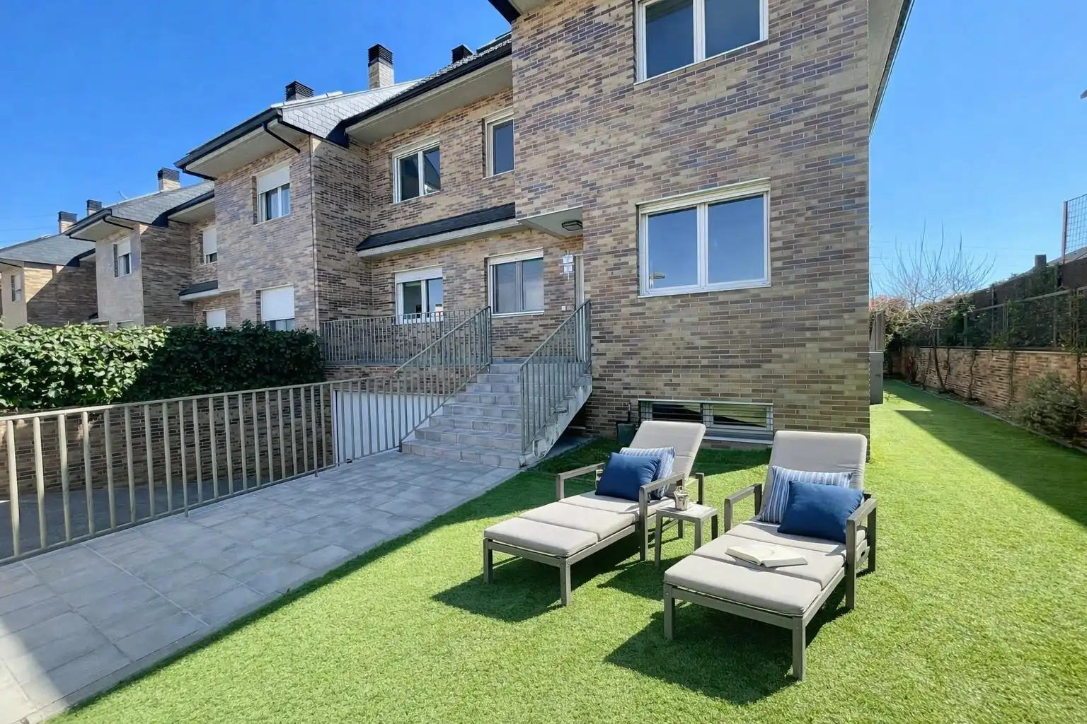 Terraza de Casa adosada de alquiler en Majadahonda con Aire acondicionado, Calefacción y Jardín privado