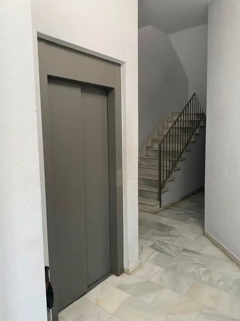 Dúplex de alquiler en Dos Hermanas con Aire acondicionado, Calefacción y Parquet
