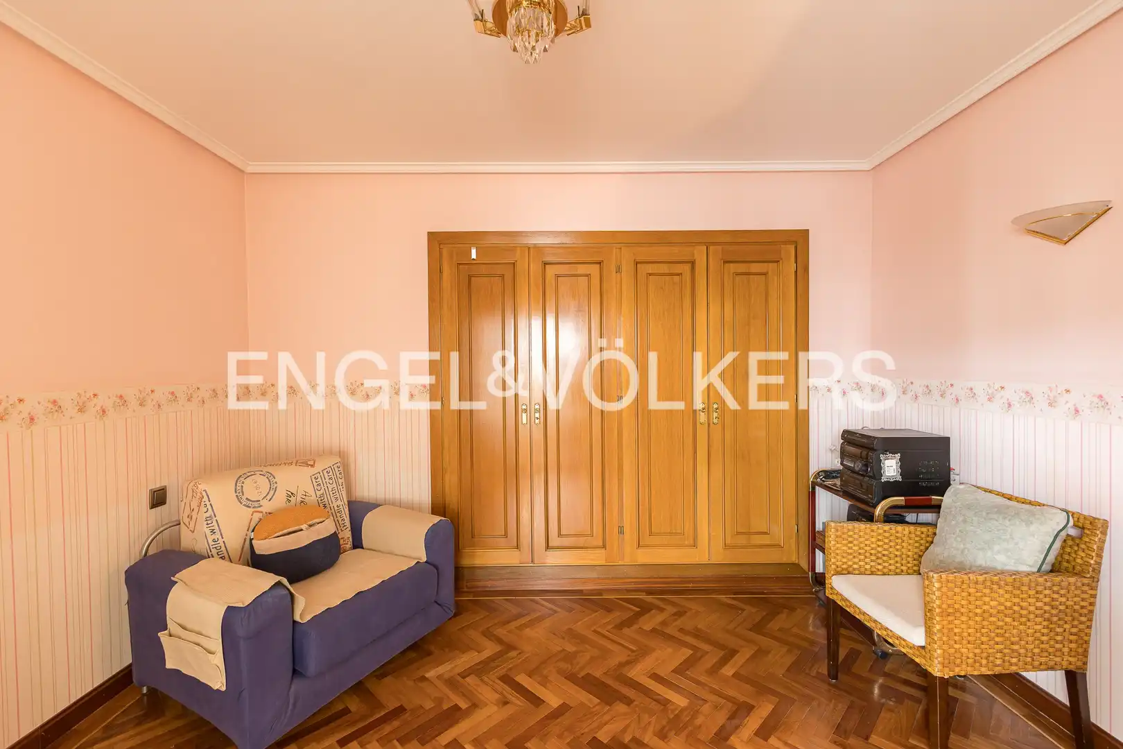 Living room of Flat for sale in Madrid  with Heating, Storage room and Furnished