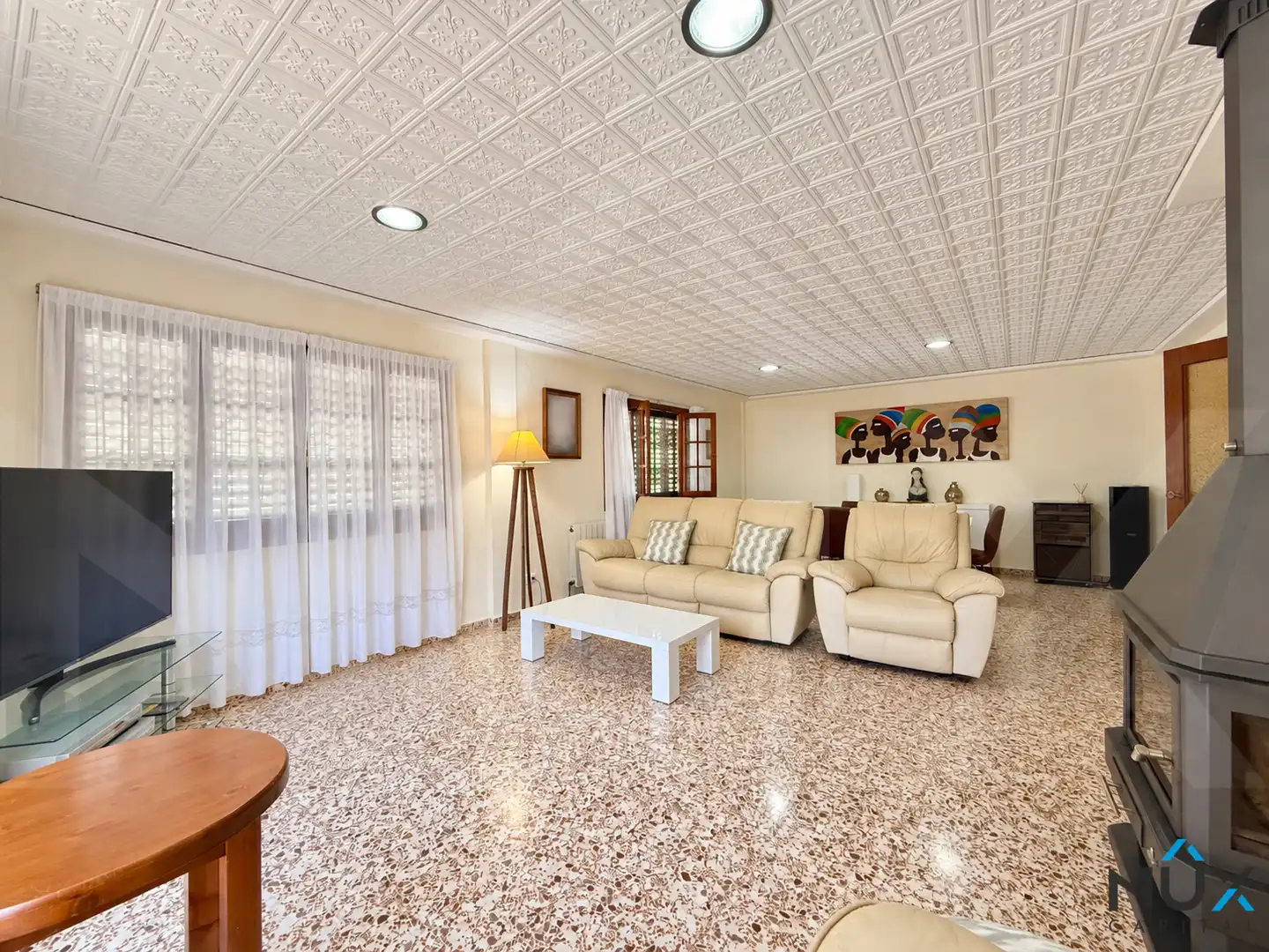 Sala d'estar de Casa o xalet en venda en Paterna amb Aire condicionat, Calefacció i Jardí privat