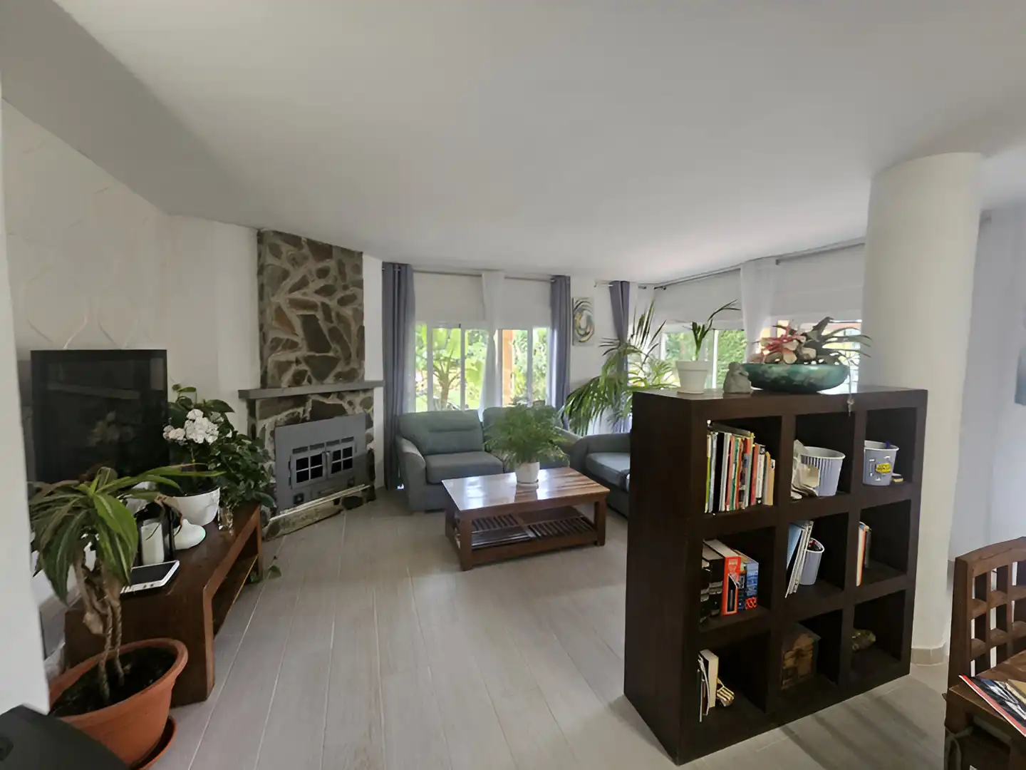 Apartamento con piscina en venta en Calahonda, imagen 4