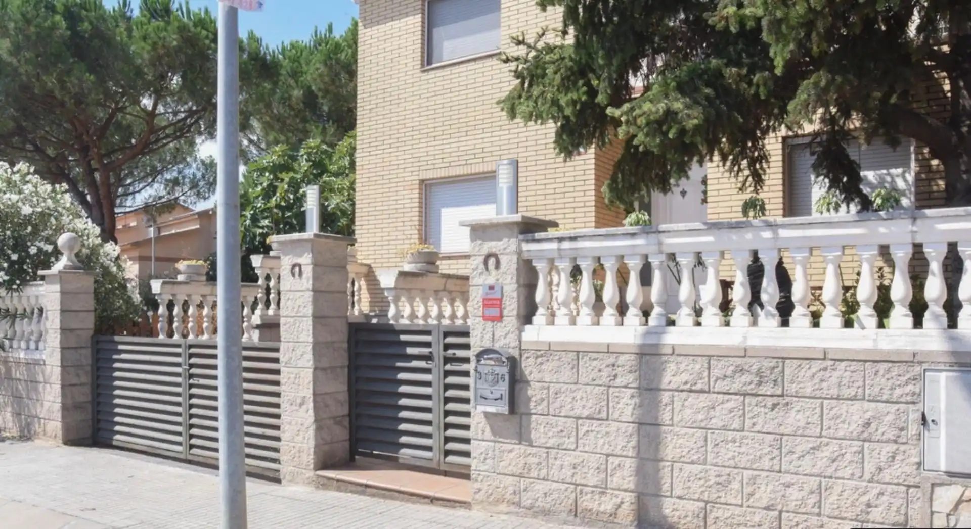 Exterior view of Houses for sale in Llinars del Vallès  with Private garden