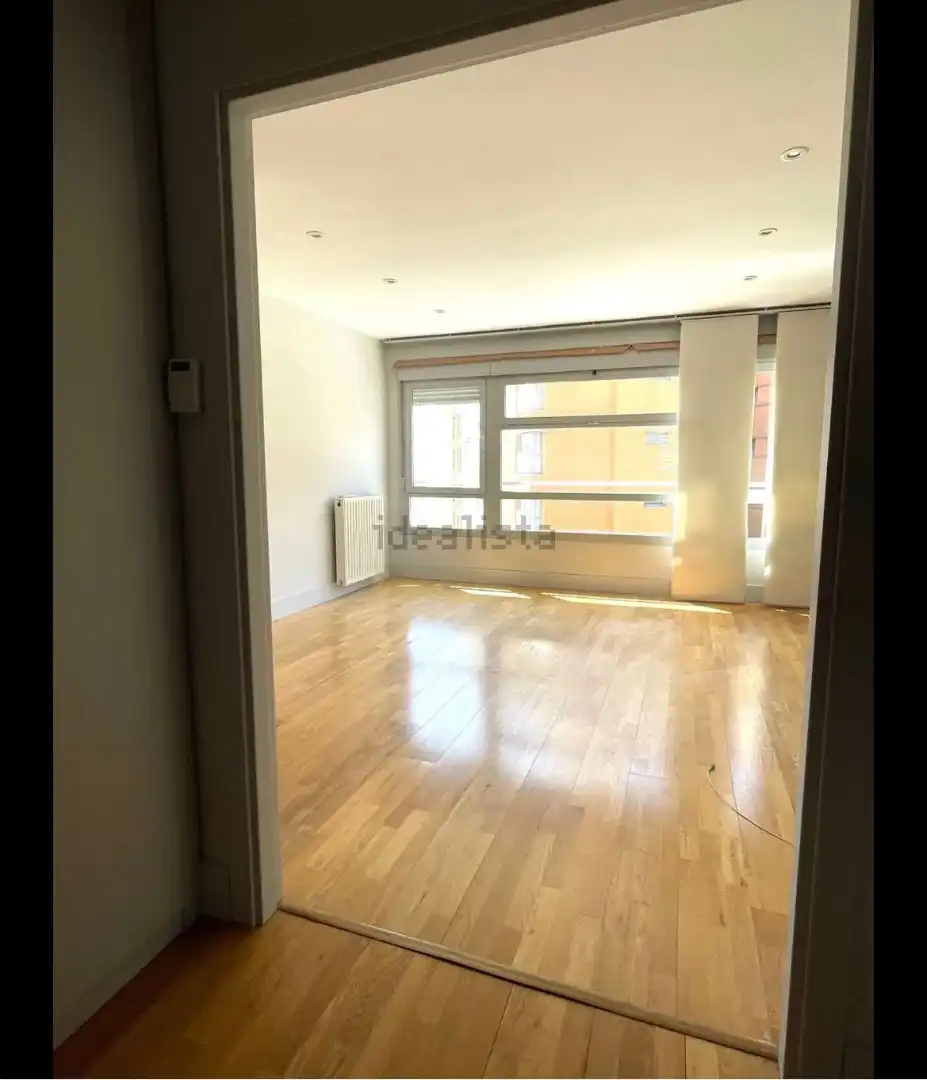 Bedroom of Flat for rent in Madrid  with Air Conditioner, Heating and Private garden