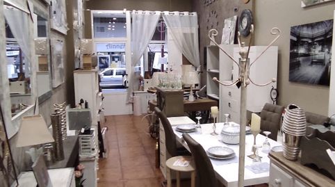 Se vende amplio local comercial en Ermua, junto al centro, en zona muy transitada