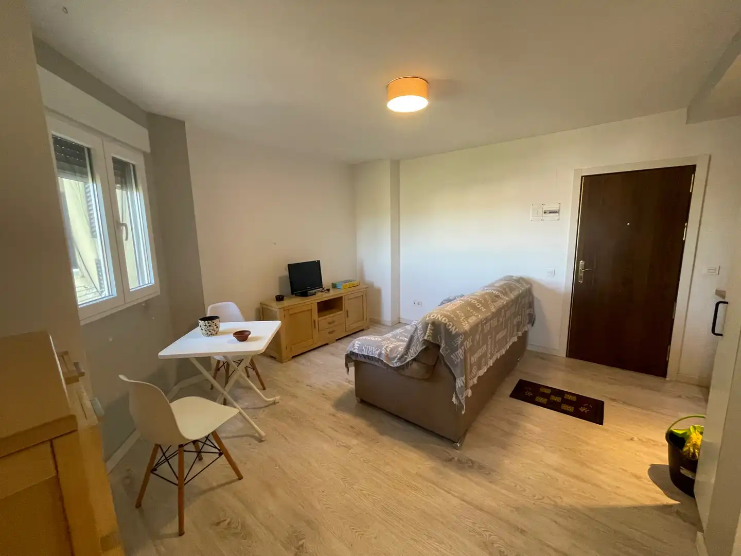Sala de estar de Apartamento en venta en La Línea de la Concepción con Amueblado y Lavadora