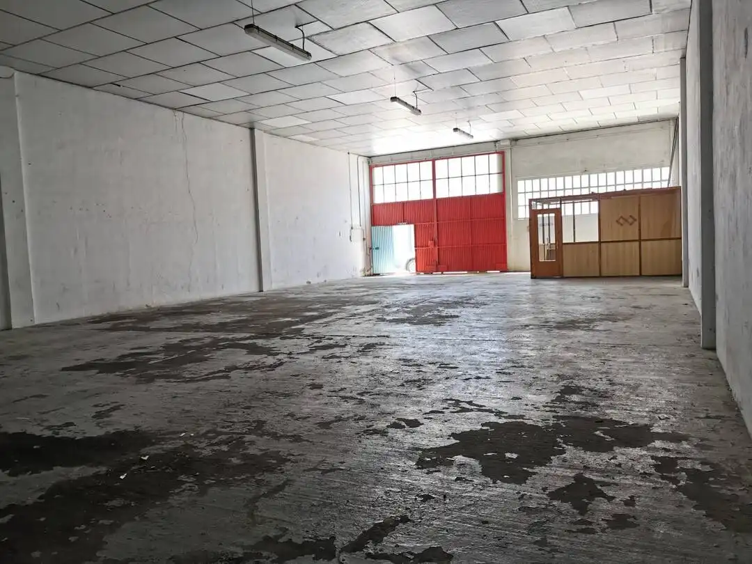 Fabrikhallen zur Miete in Huesca