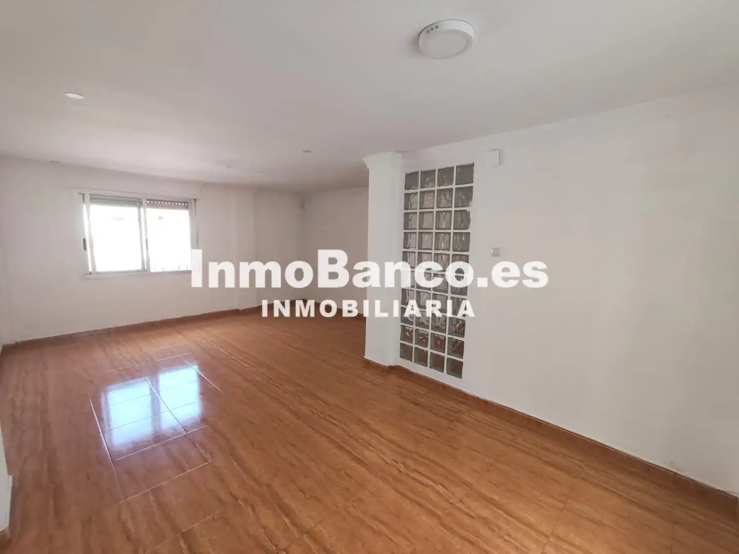 Flat with terrace for sale in Carrer de la Mare de Déu dels Desemparats 50, imagen 2