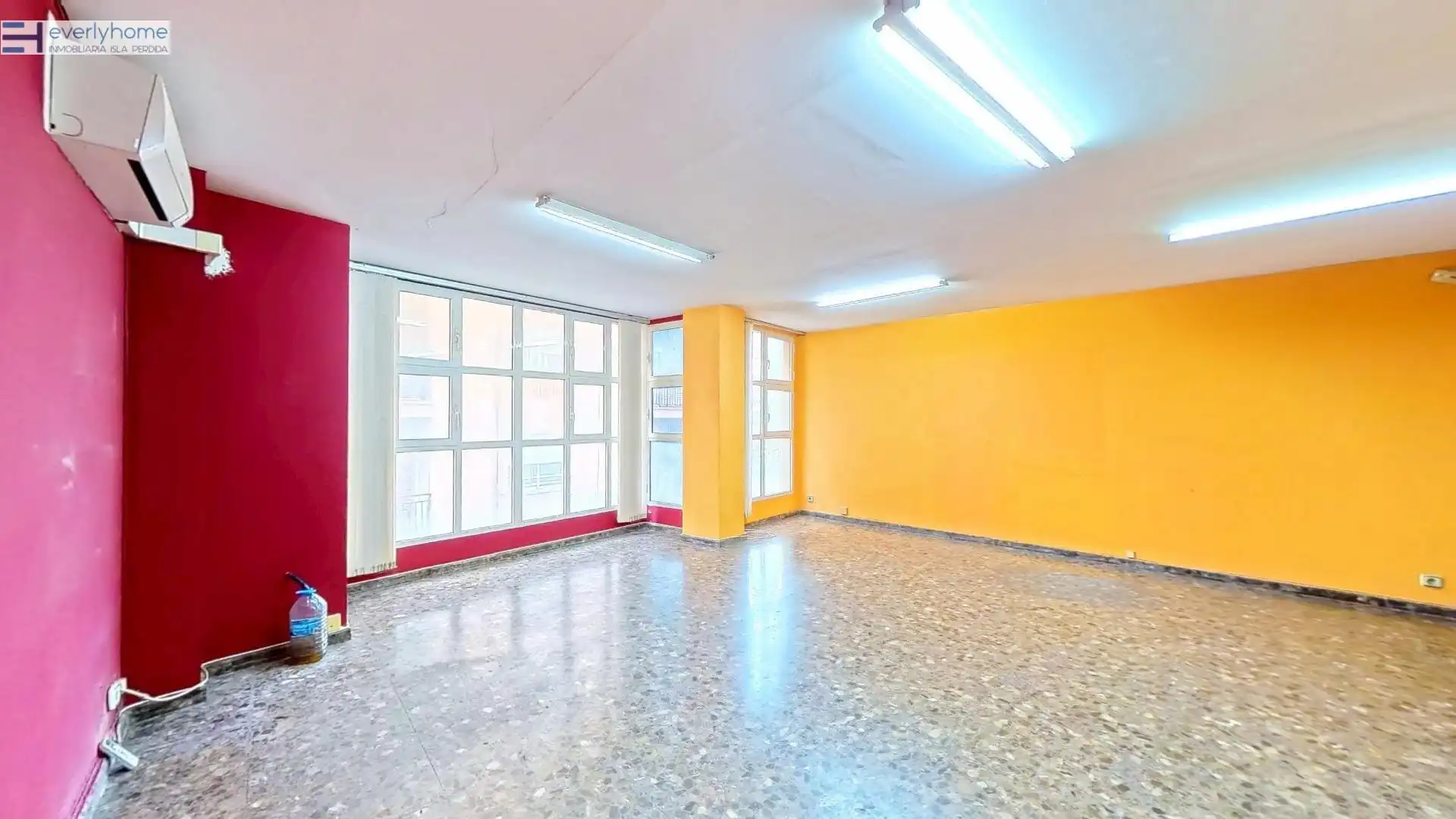 Commercial properties for rent in El Pla del Real
