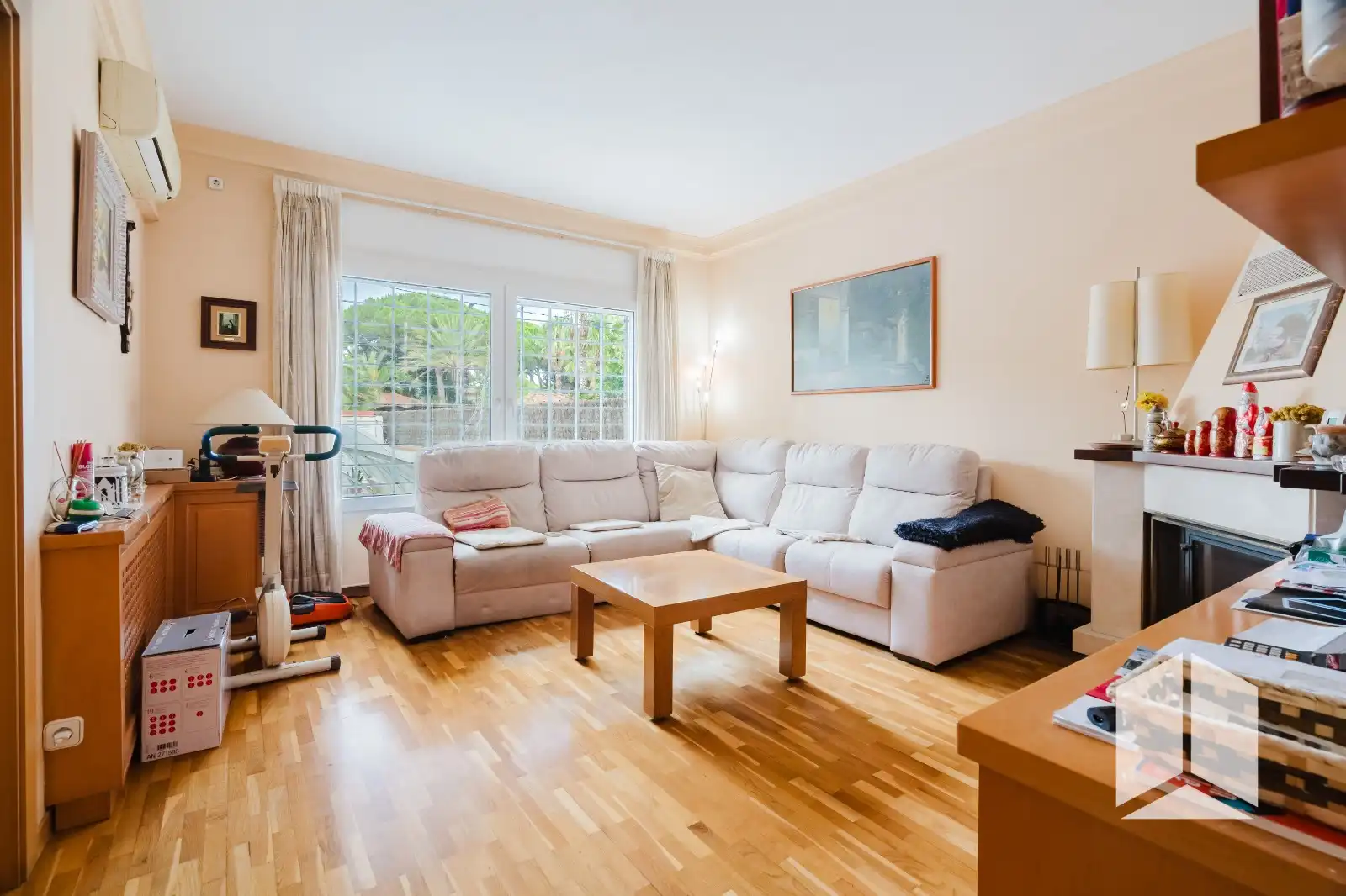 Sala de estar de Casa o chalet en venta en Castelldefels con Terraza y Piscina