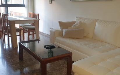 Living room of Apartment for sale in  Valencia Capital  with Air Conditioner
