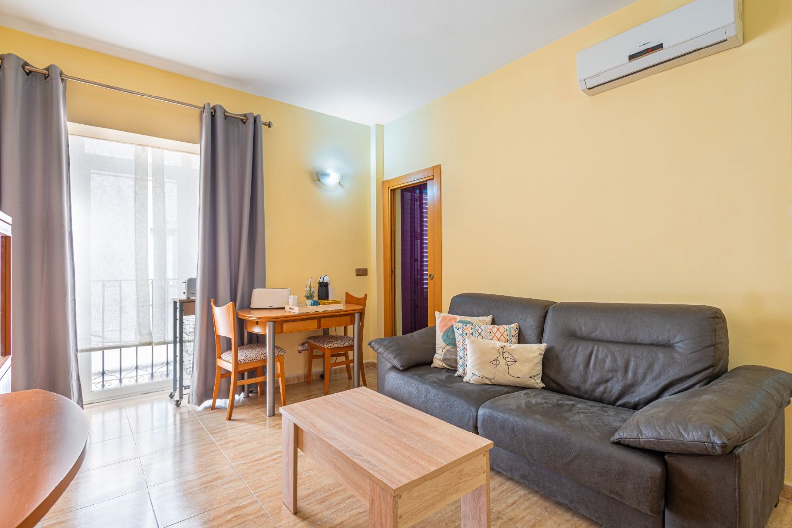 Habitación de Piso en venta en Cartagena con Aire acondicionado, Calefacción y Balcón