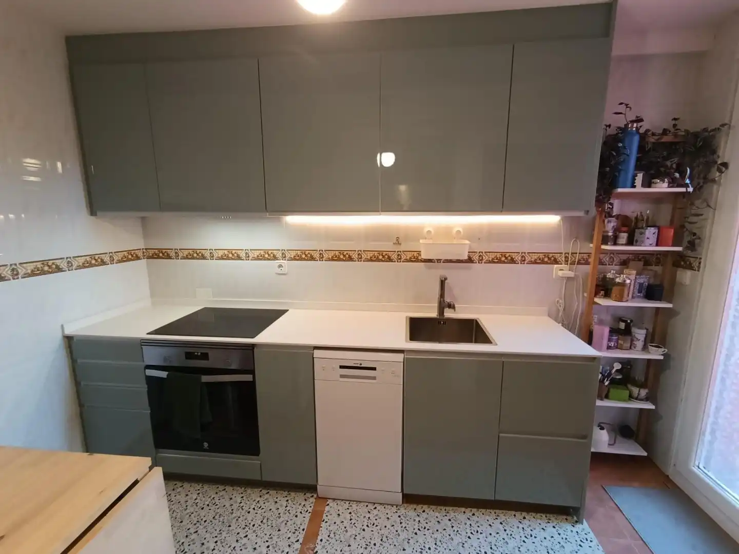 Cocina de Casa o chalet en venta en Avilés con Terraza, Trastero y Amueblado