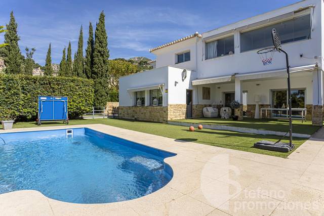 Casa-chalet en Alquiler en Pinares de San Antón