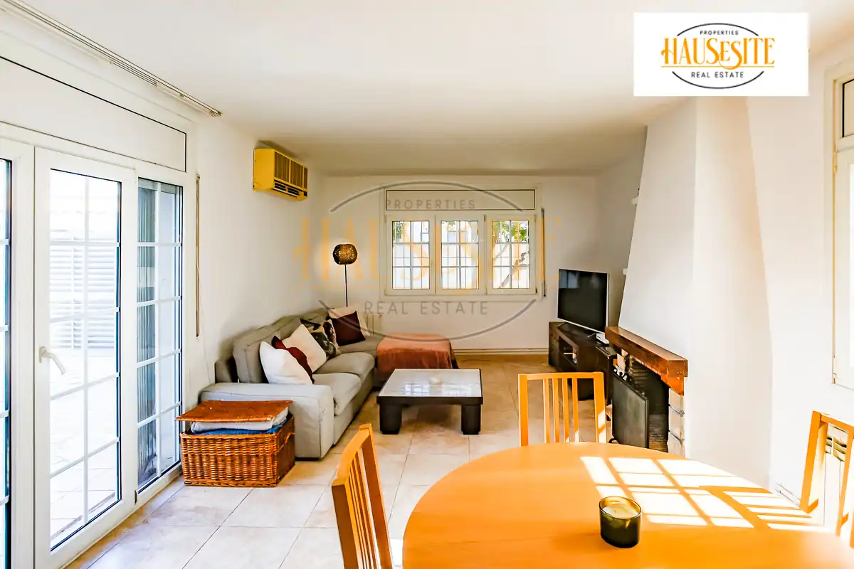 Vista exterior de Casa o chalet en venta en Sant Pere de Ribes con Aire acondicionado, Calefacción y Jardín privado