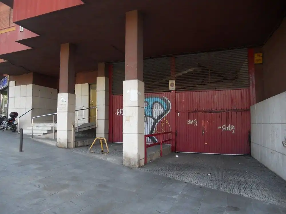 Garage zur Miete in Cornellà de Llobregat