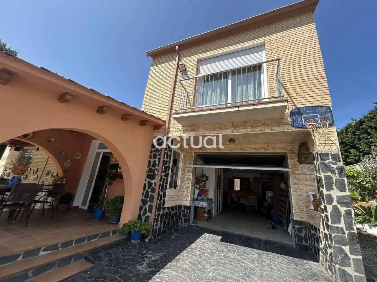 Vista exterior de Casa o xalet en venda en Vidreres amb Aire condicionat, Calefacció i Jardí privat