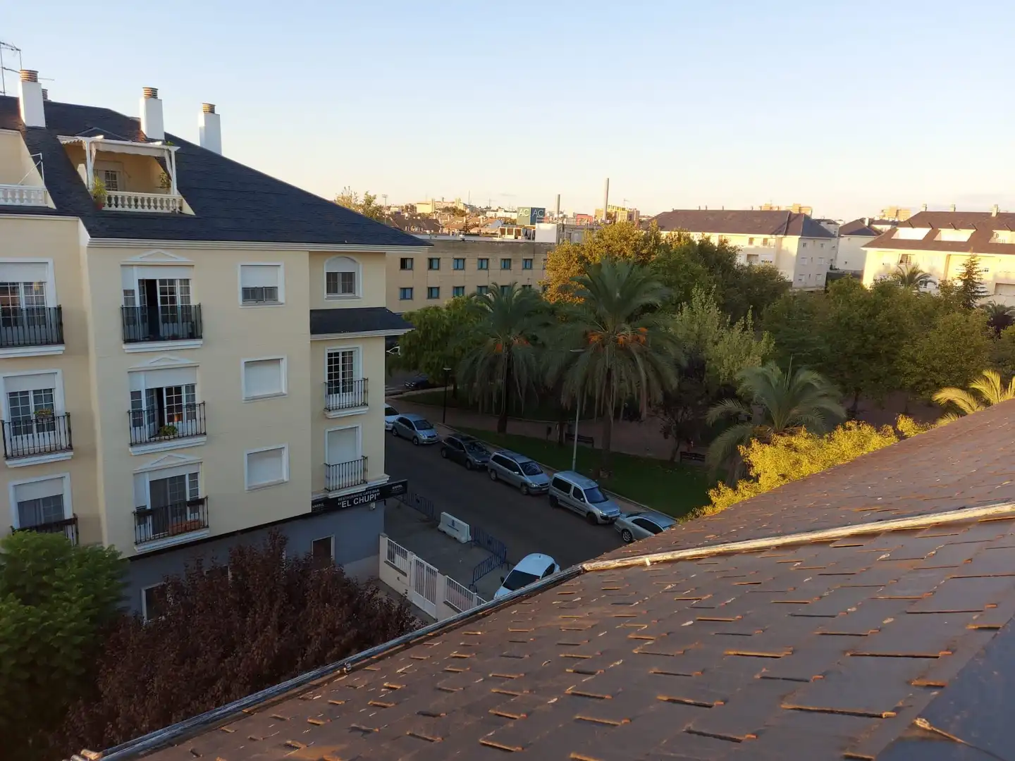 Außenansicht von Maisonette zur Miete in Badajoz mit Klimaanlage, Heizung und Terrasse