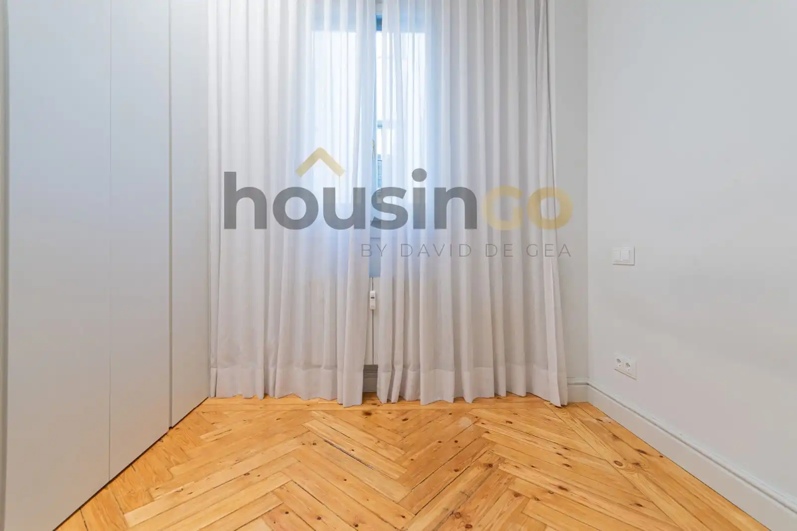 Bedroom of Flat for rent in Madrid  with Air Conditioner, Heating and Terrace