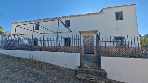 CORTIJO ENTRE LA FÁBRICA Y MONTEFRÍO
