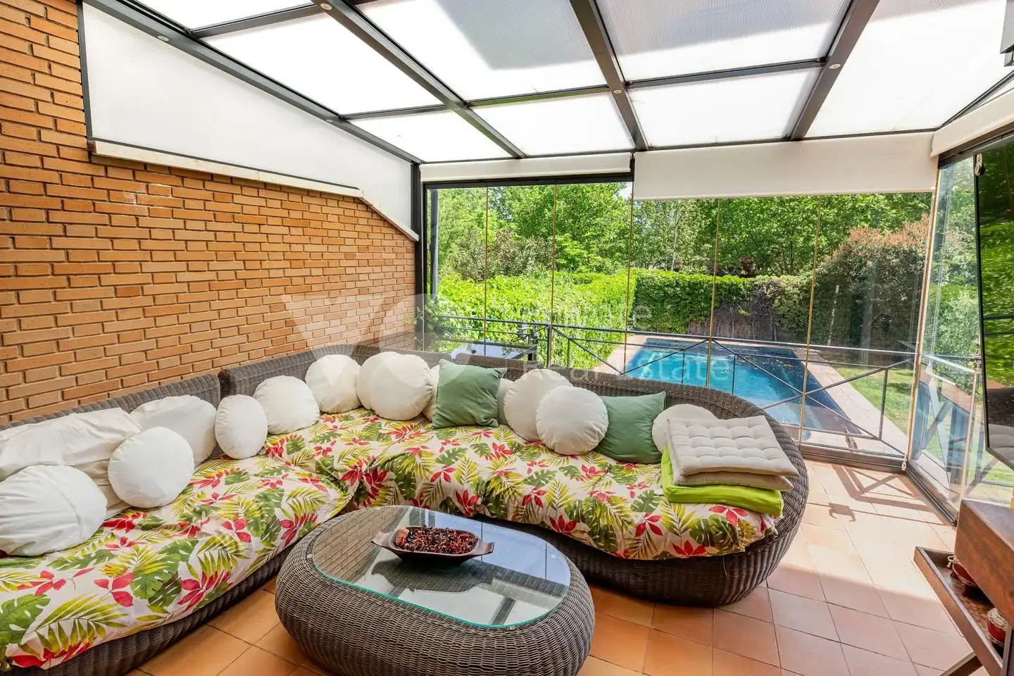 Terraza de Casa adosada en venta en Villanueva de la Cañada con Aire acondicionado, Calefacción y Jardín privado