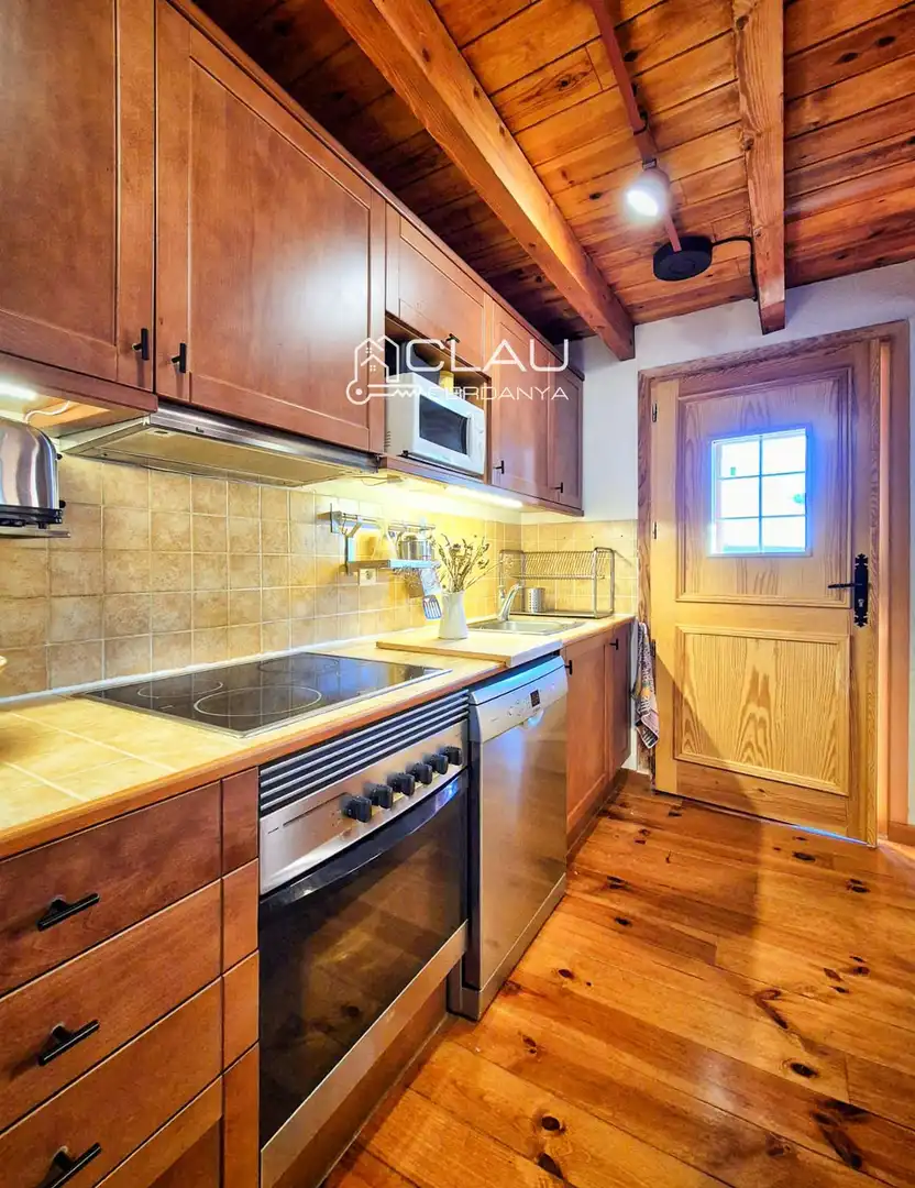Cocina de Dúplex de alquiler en Latour - de - Carol con Calefacción, Parquet y Terraza