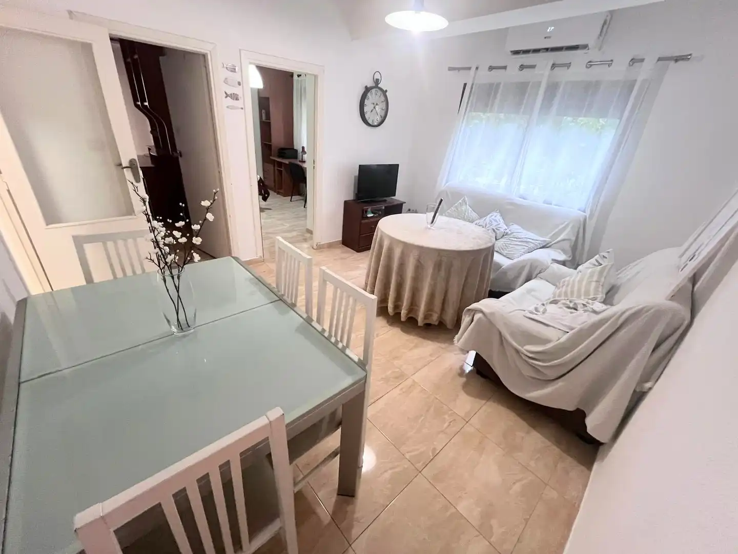 Appartamento con ascensore in affitto a Calle Doctor Fernando Escobar 4, imagen 4