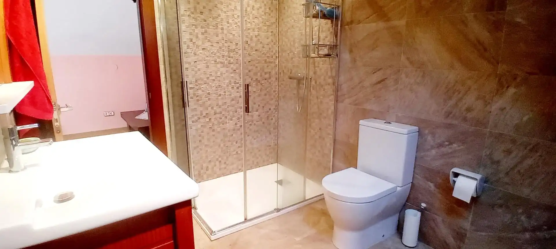 Baño de Casa o chalet en venta en El Franco  con Calefacción, Jardín privado y Terraza