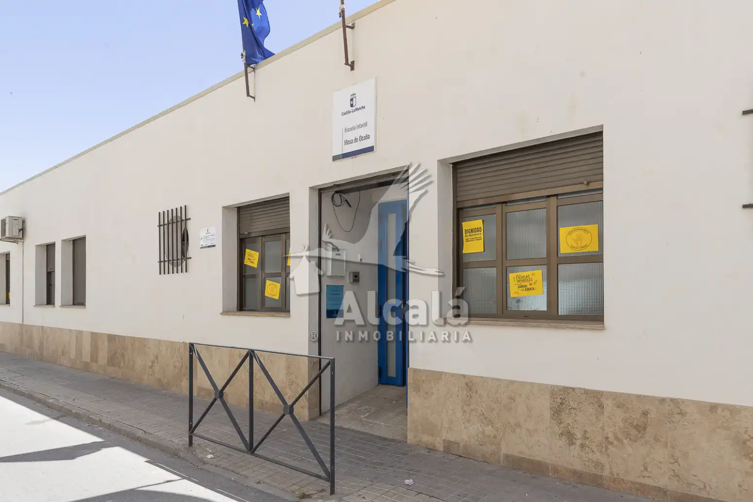 Vista exterior de Pis en venda en Ocaña amb Calefacció i Terrassa