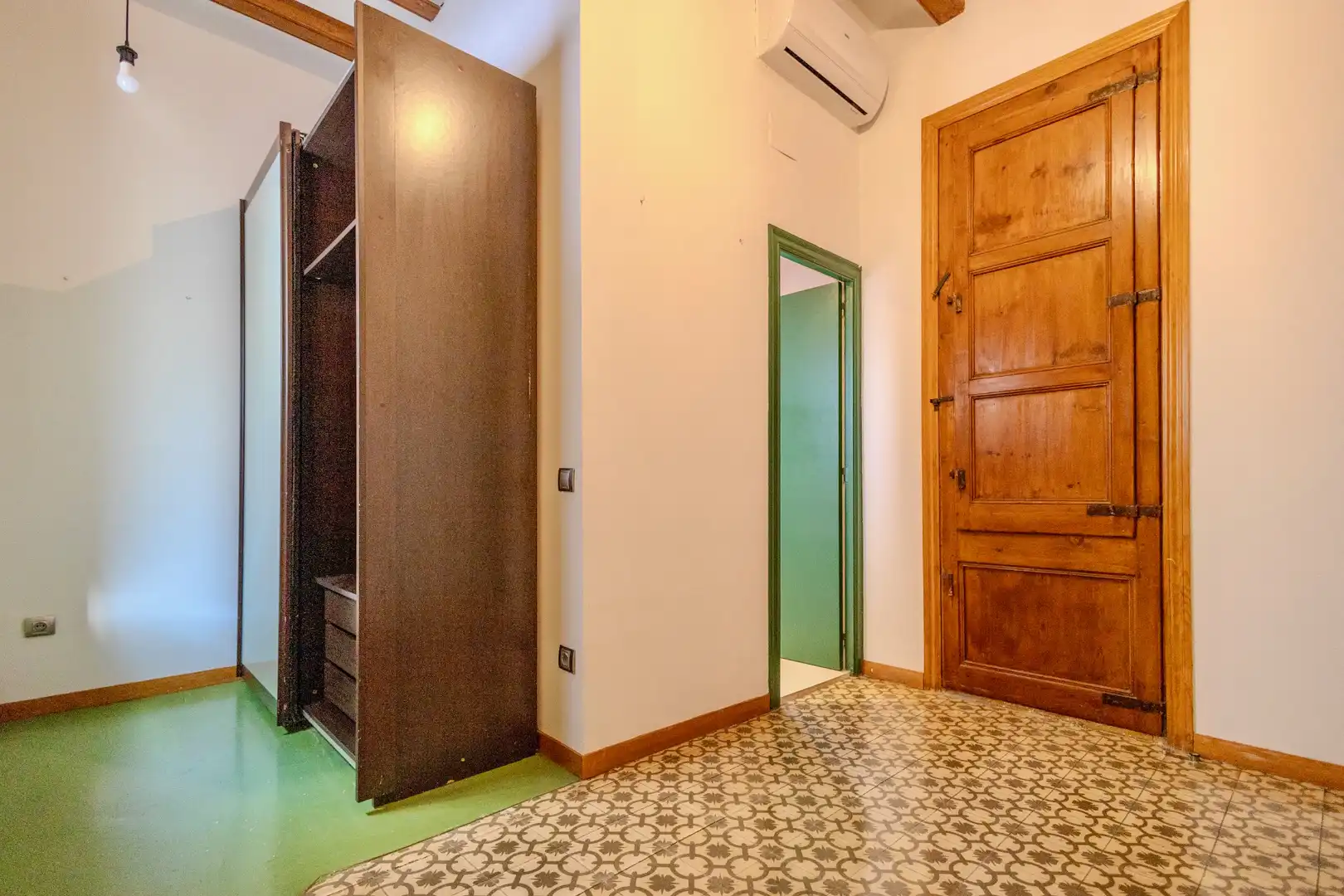 Piso en venta en Barcelona con Aire acondicionado, Calefacción y Horno