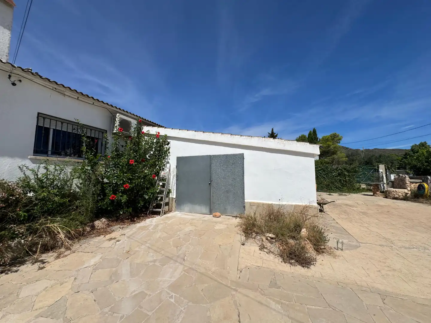 Vista exterior de Casa o chalet en venta en El Montmell con Jardín privado, Terraza y Amueblado