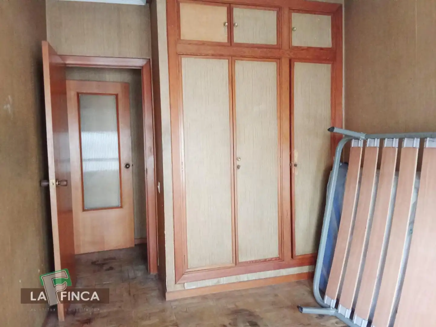 Schlafzimmer von Wohnungen zum Verkauf in Oviedo  mit Heizung und Parkett