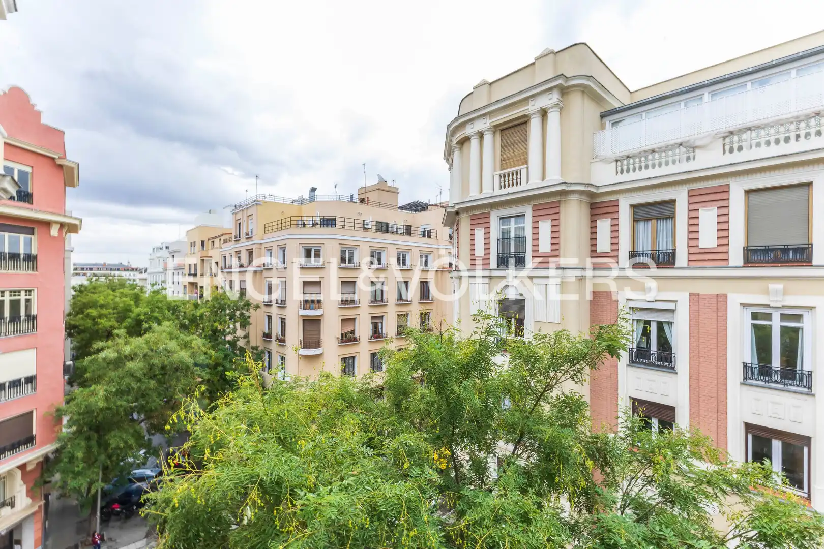 Exterior view of Flat for sale in Chamberí