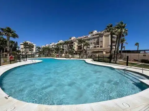 Piscina de Piso en venta en  Almería Capital con Aire acondicionado, Terraza y Amueblado
