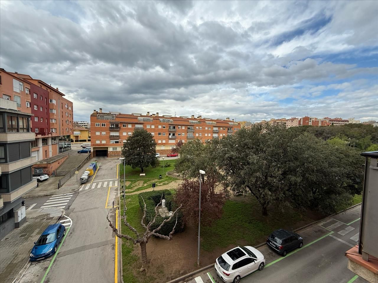 Vista exterior de Pis en venda en Figueres amb Terrassa
