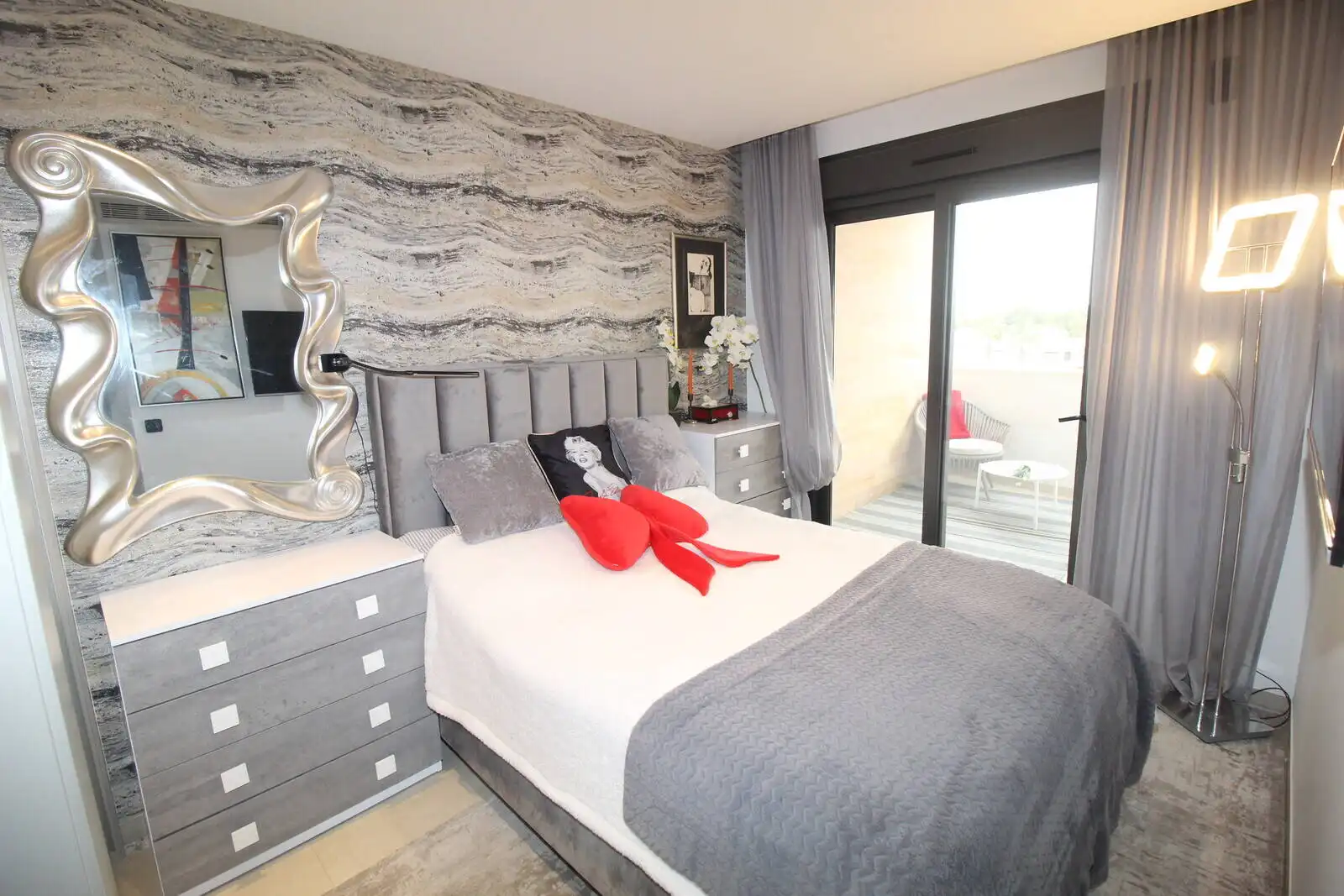 Dormitori de Apartament en venda en Orihuela amb Aire condicionat, Terrassa i Traster