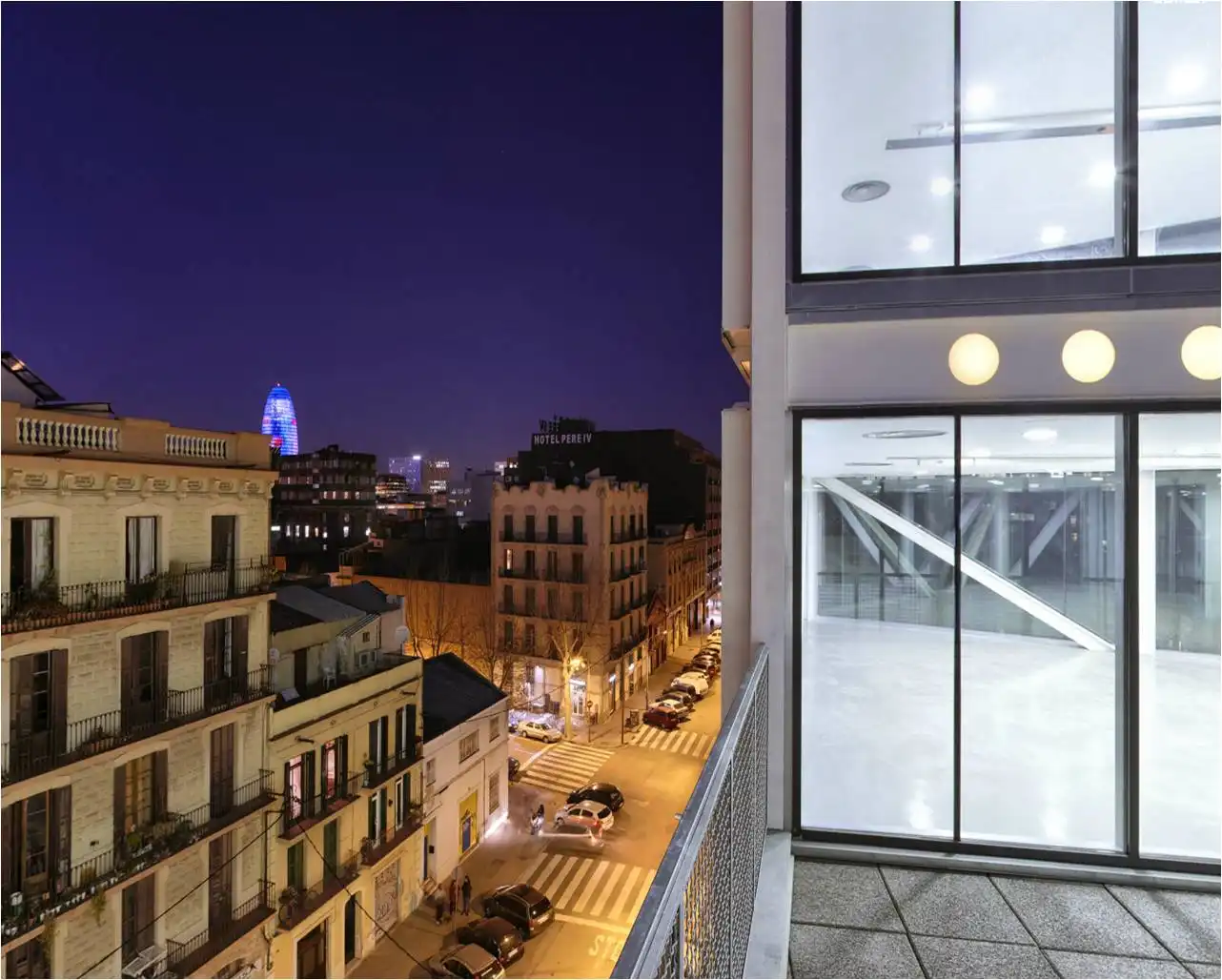 Vista exterior de Oficina de lloguer en Barcelona amb Aire condicionat