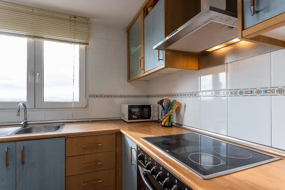 Kitchen of Flat for rent in El Campello  with Air Conditioner, Heating and Terrace