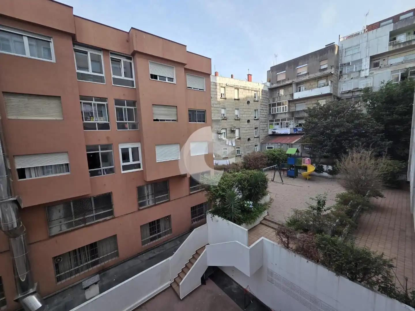Vista exterior de Pis de lloguer en Vigo  amb Calefacció