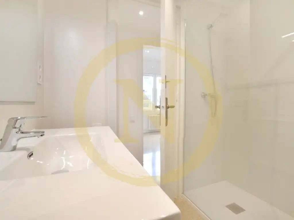 Piso en venta en Carrer de la Diputació, La Nova Esquerra de l'Eixample