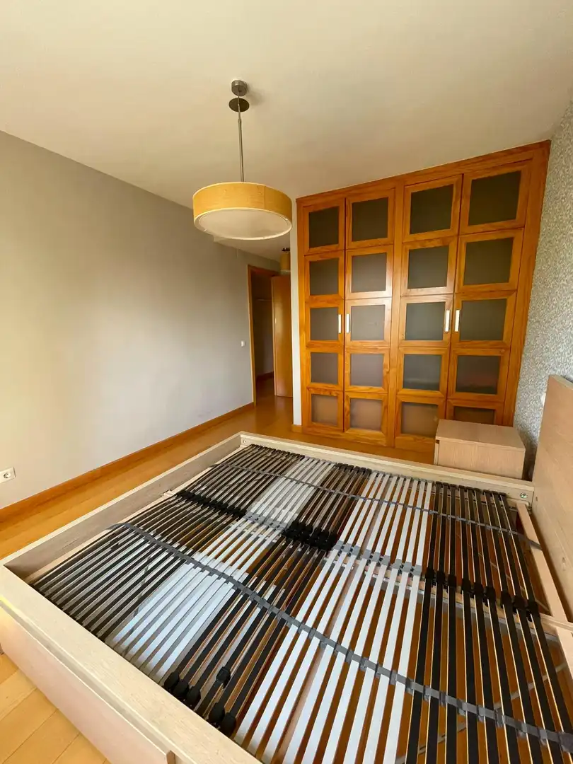 Bedroom of Flat for rent in Pozuelo de Alarcón  with Air Conditioner, Heating and Private garden
