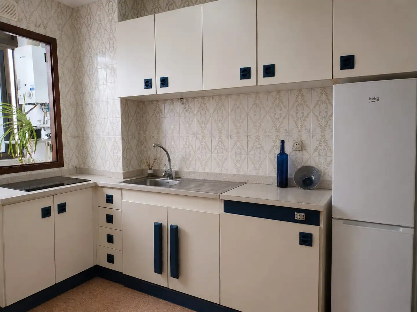 Cocina de Piso en venta en Las Palmas de Gran Canaria con Balcón y Internet