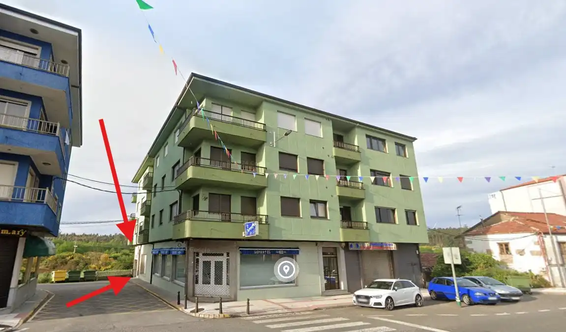 Exterior view of Garage for sale in Zas