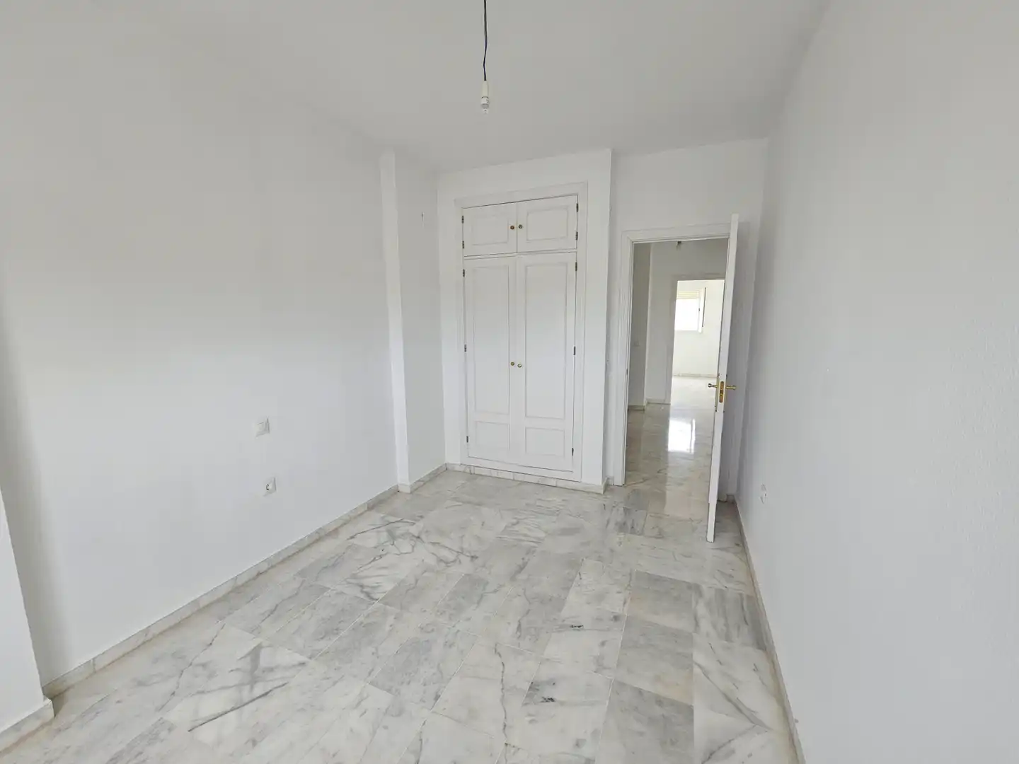 Dormitori de Casa adosada en venda en Espartinas amb Balcó