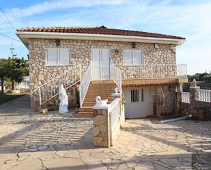 Vista exterior de Casa o xalet de lloguer en L'Ampolla amb Aire condicionat i Piscina